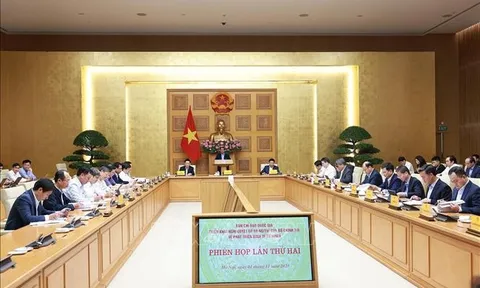 Thủ tướng: Các chương trình, kế hoạch phát triển kinh tế tư nhân cần được xây dựng theo nguyên tắc "6 rõ: rõ người, rõ việc, rõ trách nhiệm, rõ thẩm quyền, rõ thời gian, rõ kết quả",