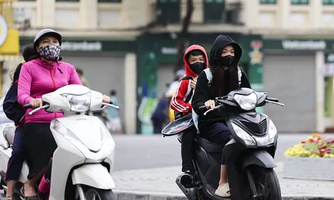 Ngày 2/11, không khí lạnh tăng cường, mưa lớn ở miền Bắc và Trung Bộ