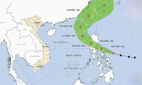 Ngày 9/11, bão Fung-wong mạnh cấp 15, giật trên cấp 17 đang tiến vào biển đông