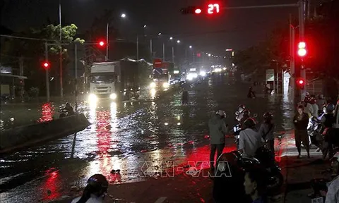 Ngày 5/12, Bắc Bộ không khí lạnh tăng cường yếu, cảnh báo mưa lớn ở miền Trung