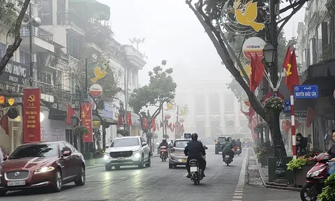 Ngày 10/12, Bắc Bộ sáng sương mù, Trung Bộ mưa lớn, biển động mạnh