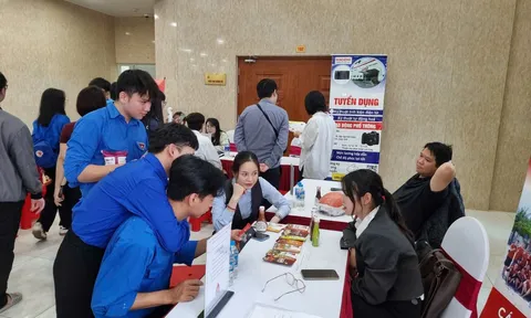 Gần Tết, thị trường lao động dịch chuyển theo kỹ năng và công nghệ