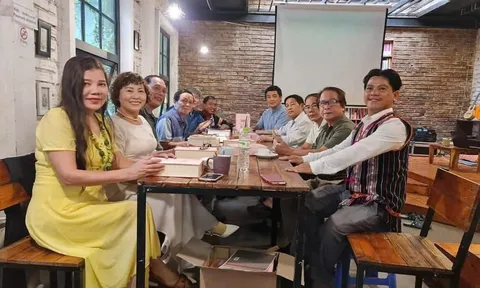 Tùy bút: Đam Books trong tôi - một miền sáng lặng thầm