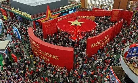 Triển lãm Thành tựu đất nước:  Du khách chấm “10 điểm không nhưng” cho tiện ích và vận hành