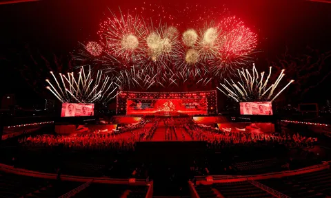 Đêm nghệ thuật “Dưới lá cờ vẻ vang của Đảng”: Đại nhạc hội pháo hoa chưa từng có ở Việt Nam