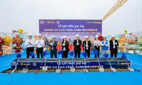 Công trường Sun Group Nam Hà Nội tăng tốc, tòa P4 Park Residence chính thức cất nóc