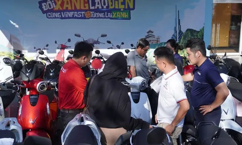 Sôi động sự kiện “Đổi xăng lấy điện” tại miền Tây: Lái thử kín lịch, khách hàng chốt cọc liên tục