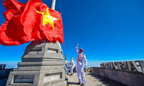 Vì sao lượng khách đến Lào Cai tăng 4 lần, doanh thu tăng 8 lần sau 1 thập kỷ?