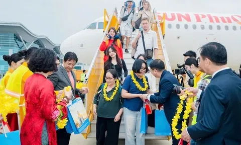 Từ "điểm trú đông" đến chốn an cư: Sức hút du lịch 4 mùa đang làm thay đổi Nha Trang ra sao?