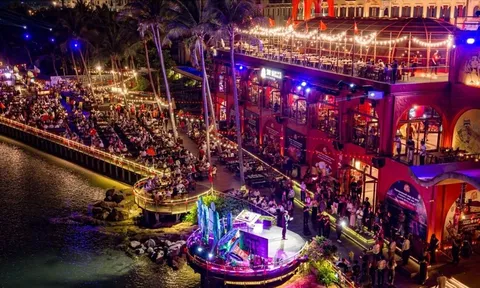 Nhiều siêu nhà hàng bị “lu mờ” trước quy mô của Sun Bavaria GastroPub - Nhà hàng ven biển lớn nhất hành tinh tại Phú Quốc