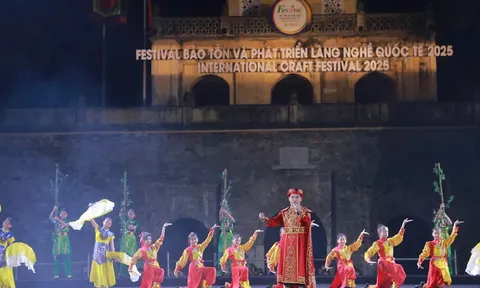 Đại sứ Tài năng Nhí Dương Đức Hải lan tỏa tình yêu Văn hoá Việt tại Hoàng thành Thăng Long