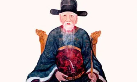 VỊNH ỨC TRAI TIÊN SINH 