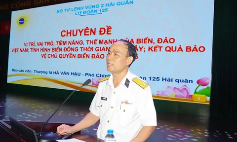 Đưa biển, đảo đến gần hơn với cán bộ, đảng viên và học sinh TP. Hồ Chí Minh