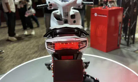 Tin xe hot 10/8: Honda ra mắt mẫu xe số mới giá 40 triệu đồng, trang bị áp đảo Wave Alpha và Future
