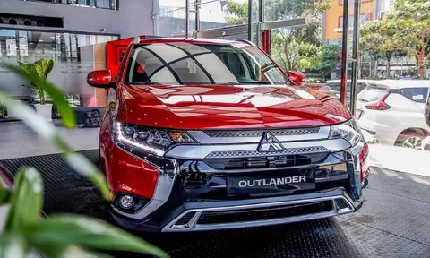 Tin xe 30/8: Mitsubishi Outlander quyết đấu Mazda CX-5 nhờ giá lăn bánh cạnh tranh cuối tháng 8/2025