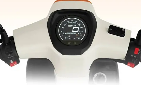 Tin xe trưa 18/9: ‘Cơn ác mộng của Honda Vision’ ra mắt với giá 29 triệu đồng, có ABS như SH Mode