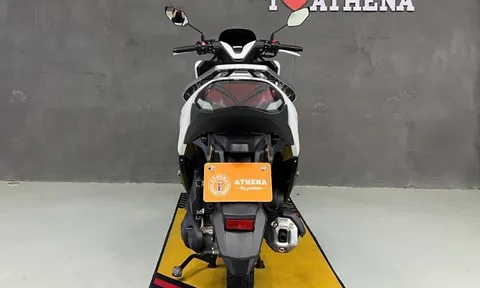 Tin xe hot 22/9: Ra mắt ‘cơn ác mộng của Honda Vision’ giá 26 triệu đồng, trang bị ăn đứt cả SH Mode