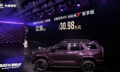 GWM Tank 400 PHEV 2025 ra mắt: SUV “cơ bắp” Trung Quốc thách thức BYD Bao 5