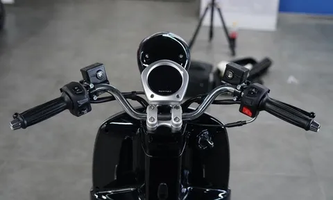 Tin xe 22/10: ‘Khắc tinh’ của Honda SH Mode chính thức trình làng với giá rẻ, có ABS kênh đôi và TCS