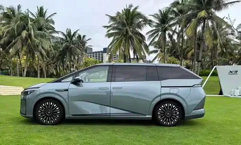 MPV 7 chỗ mới gây sốt: Chạy hơn 1.600 km, đe dọa vị thế của Toyota Innova Cross
