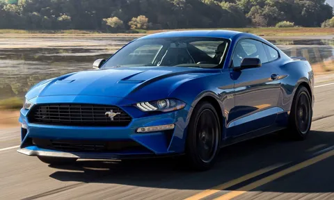 Ford 'đau đầu' vì gần 1,5 triệu xe dính lỗi camera lùi