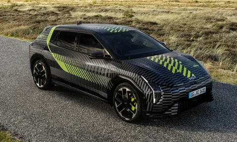 Kia EV4 hiệu năng cao chính thức lộ diện, sẵn sàng thách thức Tesla Model 3