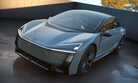 Toyota Corolla thế hệ mới lộ diện: Thay đổi đến mức khó nhận ra