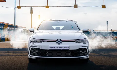 Volkswagen Golf ra mắt Việt Nam: Hatchback 'huyền thoại' thách thức Honda Civic, giá từ 798 triệu đồng