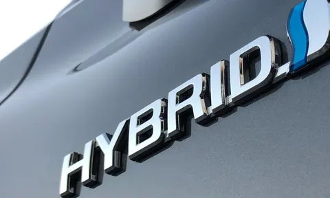 Xe hybrid sắp chiếm sóng thị trường nhờ ưu đãi thuế khủng đầu năm sau