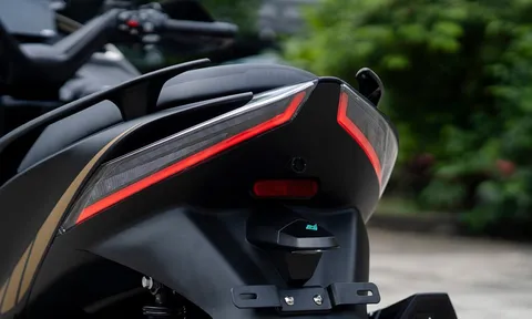 Đại chiến Honda SH, ‘vua xe ga’ mới chính thức ra mắt tại Việt Nam với giá 'mềm', trang bị cực khủng