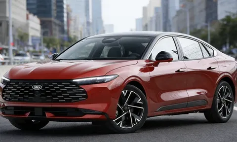 Sedan mới của Ford chốt giá 560 triệu: Ngập công nghệ, ‘thách thức’ Toyota Camry và Honda Accord