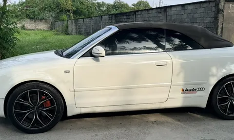Từng có giá lăn bánh gần 2 tỷ, Audi A4 mui trần giờ chỉ 420 triệu - rẻ hơn cả Kia Morning
