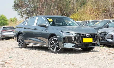 ‘Kình địch mới’ của Toyota Camry: Sedan dài 4,8 mét, mạnh 257 mã lực, giá chưa tới 500 triệu đồng