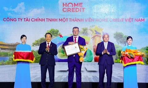 Home Credit xuất sắc lọt Top 10 Doanh nghiệp Bền vững tiêu biểu thuộc lĩnh vực Thương mại - Dịch vụ