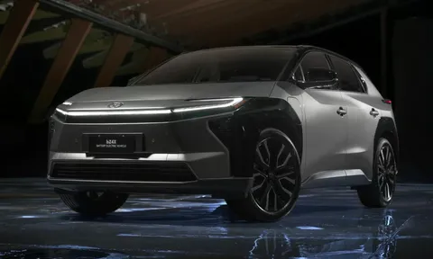 Toyota bZ4X ‘đốt nóng’ đường đua SUV điện: Thiết kế hiện đại, vận hành 570 km, giá từ 1,2 tỷ đồng