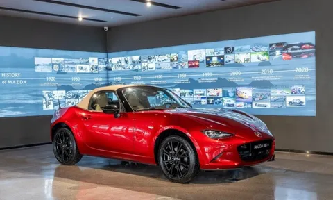 Mazda MX-5 Miata bất ngờ xuất hiện tại Việt Nam