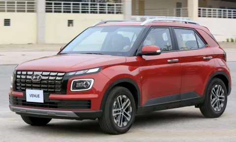 SUV cỡ A ‘chạy đua’ hạ giá cuối năm: Hyundai Venue, Suzuki Fronx ‘chạm đáy’, giá dưới 500 triệu