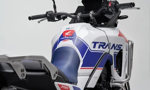 Tin xe trưa 16/12: Ra mắt ‘vua côn tay’ mới của Honda với giá rẻ, xịn hơn Winner R và Exciter