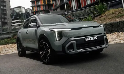 Kia Stonic được nâng cấp: Có bản hybrid 48V, giá chưa đến 492 triệu đồng, ‘chung mâm’ với Sonet