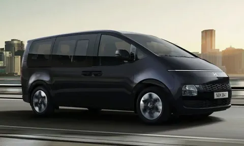 Hyundai Staria 2026 ra mắt: ‘Lên đời’ động cơ hybrid, nội thất công nghệ cao, giá từ 581 triệu đồng