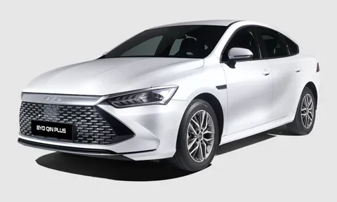 Sedan hybrid giá chỉ hơn 300 triệu đồng, chạy điện 210 km: ‘Áp đảo’ hoàn toàn Honda City