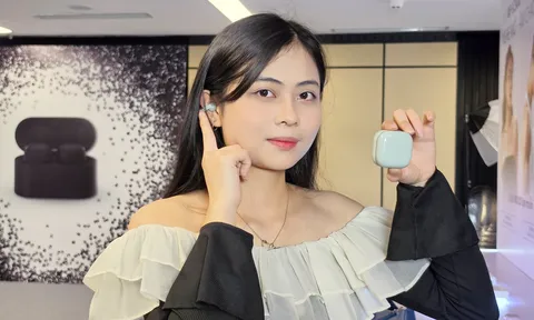 Trên tai Sony Clip WF-LC900: Thiết kế kẹp tai cực độc đáo, thời lượng pin ấn tượng