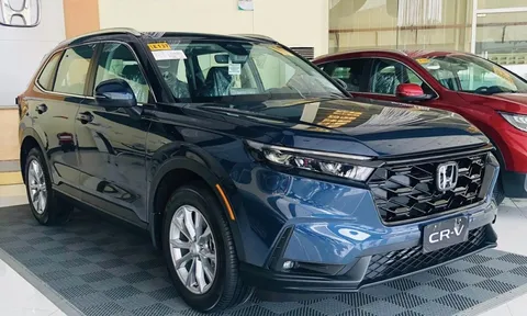 Tin xe hot 3/4: Giá lăn bánh Honda CR-V đầu tháng 4/2026 giảm sốc 80 triệu đồng, hạ gục Mazda CX-5