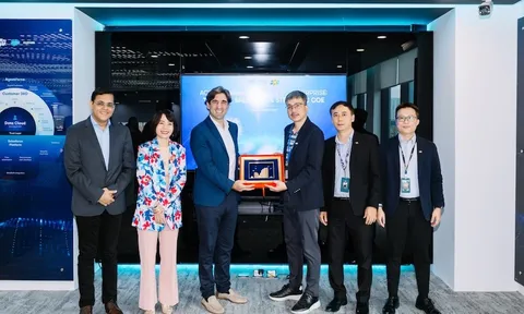 FPT và Salesforce mở trung tâm ứng dụng AI thúc đẩy mô hình “doanh nghiệp tự vận hành” ngành tài chính