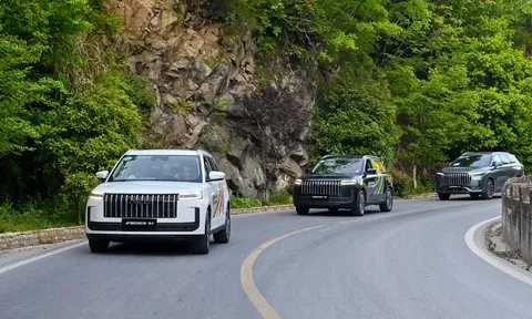 Việt Nam thắng 'Super Hybrid Marathon 9 quốc gia', Omoda C5 SHS-H chạy gần 1.000km chỉ với một bình xăng