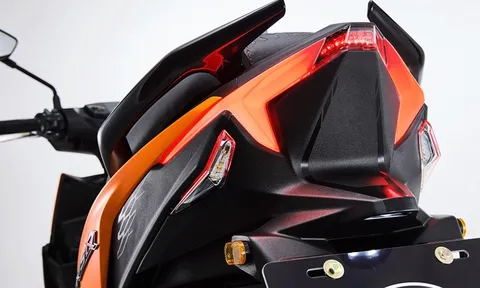 Tin xe trưa 4/6: Đối thủ ‘một 9 một 10’ với Honda SH chính thức ra mắt, thiết kế ‘nét’ hơn Vario và Air Blade, giá rẻ