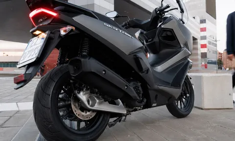 Chính thức ra mắt ‘vua xe ga’ 150cc mới giá 108 triệu đồng: Thiết kế ‘nét’ hơn cả Honda SH, có đủ ABS kênh đôi và TCS