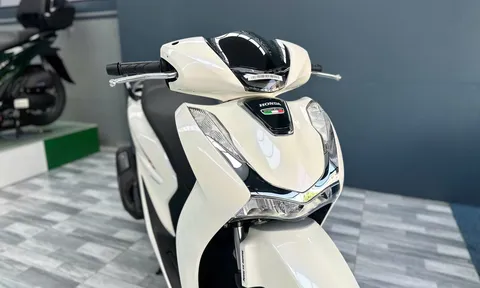 Honda SH 150i giảm giá ‘sập sàn’ 20 triệu đồng, chính thức chạm mức rẻ kỷ lục làm khách Việt dậy sóng