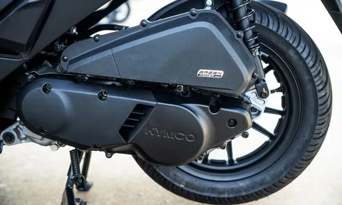 ‘Chơi sát ván’ Honda SH, ‘vua xe ga’ 150cc mới ra mắt giá 72 triệu đồng, có ABS 2 kênh và TCS ăn đứt Air Blade