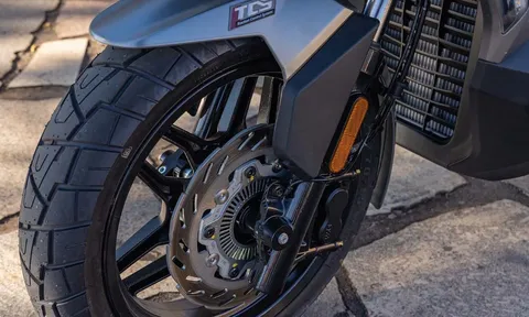 Chính thức ra mắt ‘vua xe ga’ 278cc mới cá tính hơn Honda SH: Giá rẻ, có màn TFT, ABS 2 kênh và TCS